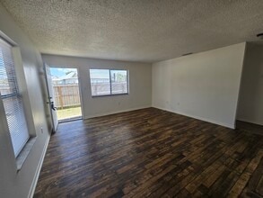 1436 E Main St, Unit 1438 in Lakeland, FL - Building Photo - Building Photo