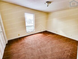 419 Oriole Dr in McMinnville, TN - Building Photo