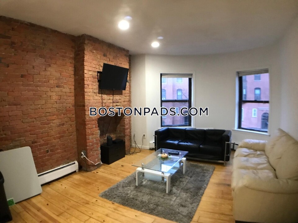 772 Columbus Ave, Unit 3 in Boston, MA - Building Photo