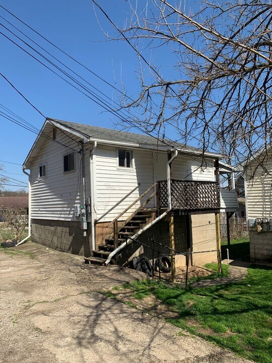 1102 Broadway Ave-Unit -1102C in Parkersburg, WV - Building Photo