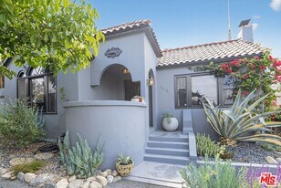 1114 Yale Dr in Glendale, CA - Building Photo