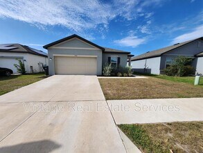 2340 Harris Hawk Ave in Ruskin, FL - Building Photo - Building Photo