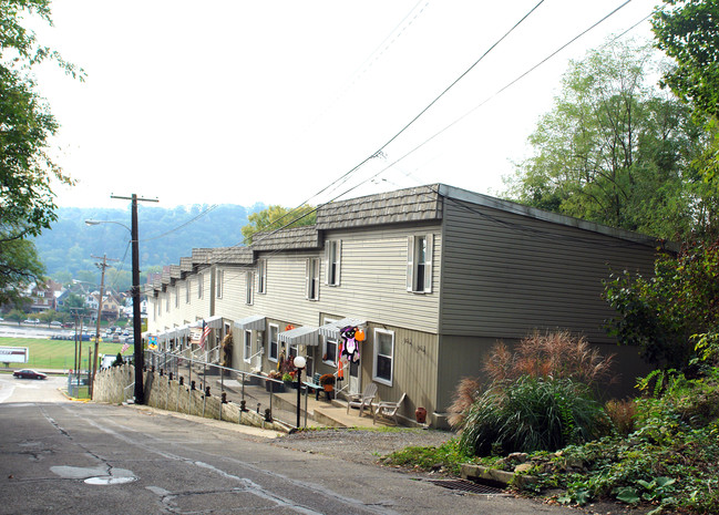 701-713 Prospect St in Brackenridge, PA - Building Photo - Building Photo