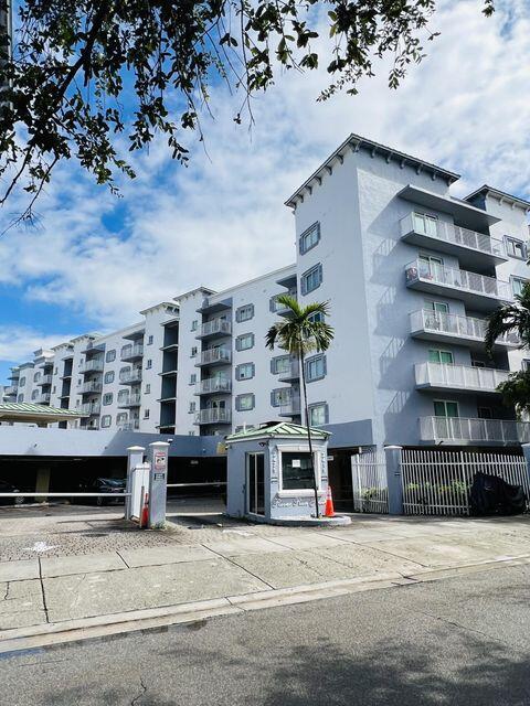 property at 2475 NW 16th St Rd