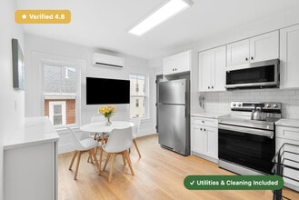 Furnished Bedroom with Private Ensuite Bath in Brighton! in Boston, MA - Foto de edificio - Building Photo