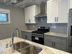 3830 W Touhy Ave in Lincolnwood, IL - Building Photo - Building Photo