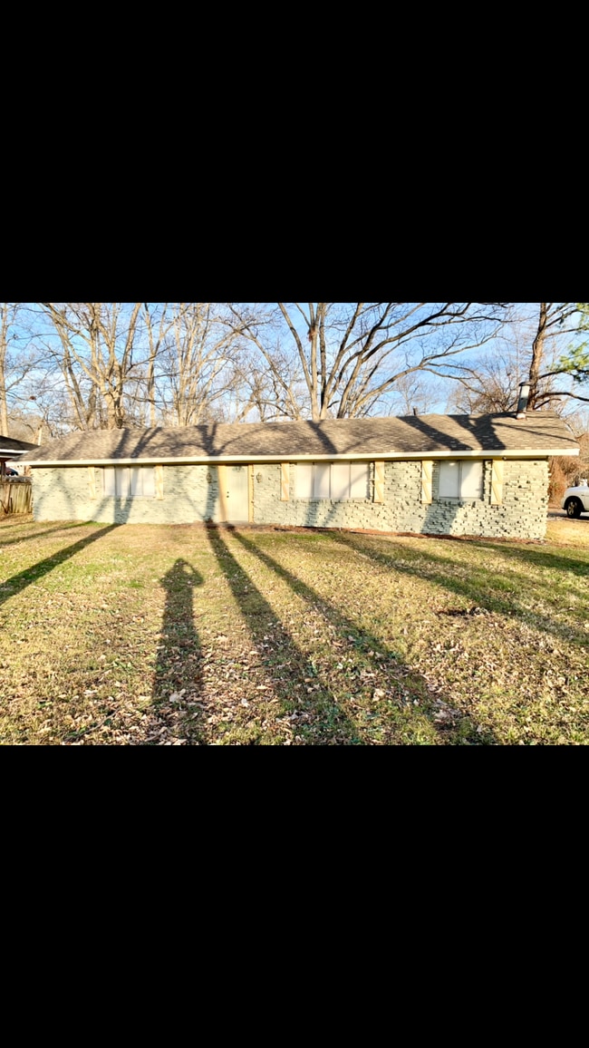 property at 301 N Avalon St