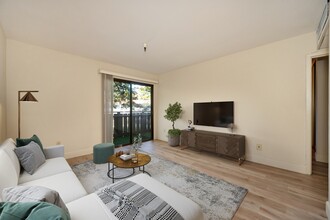 The Laurel at Mountain View (55+) in Mountain View, CA - Building Photo - Building Photo