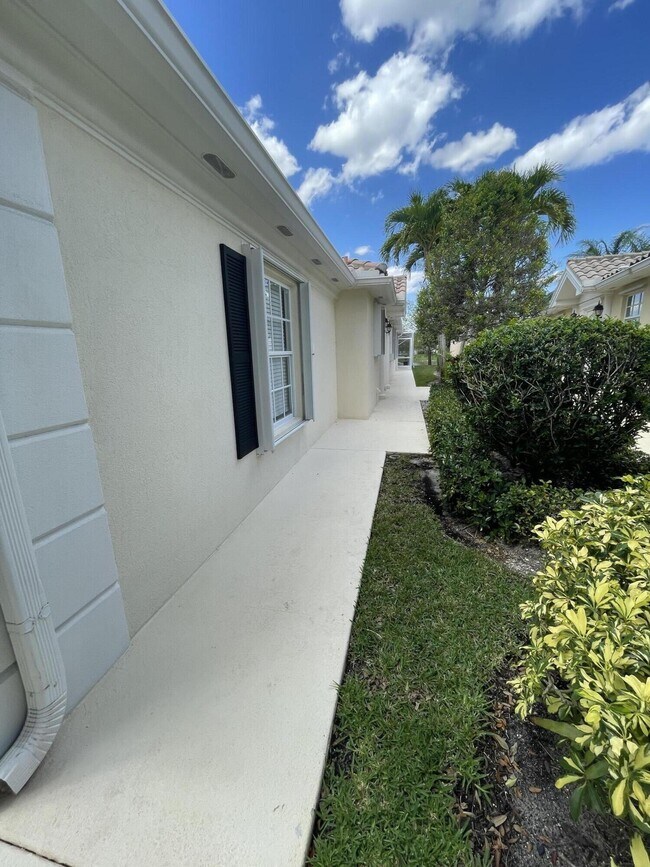 3095 Verdmont Ln in Wellington, FL - Building Photo - Building Photo