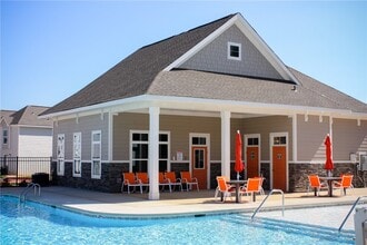 1980 W Main St in Central, SC - Building Photo - Building Photo