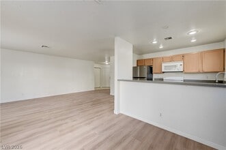 5018 S Rainbow Blvd in Las Vegas, NV - Building Photo - Building Photo