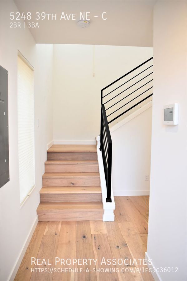 5248 39th Ave NE in Seattle, WA - Building Photo - Building Photo