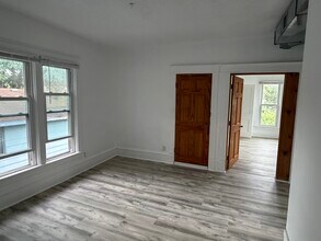 615 Taylor St NE, Unit 615 Taylor St #2 in Minneapolis, MN - Building Photo - Building Photo