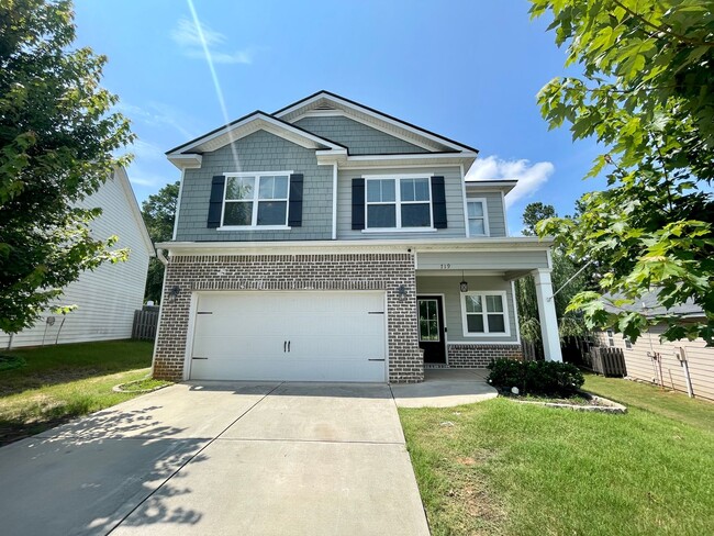 property at 719 Tree Top Trl