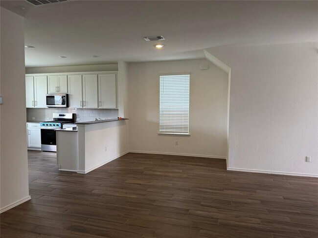 252 Redonda Dr in Liberty Hill, TX - Building Photo - Building Photo