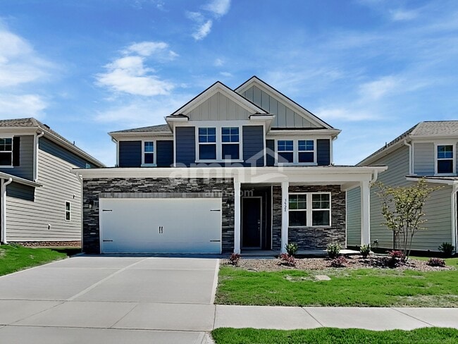property at 3528 Lincoln Hts Ln
