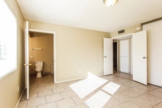 3908 N 87th St in Milwaukee, WI - Building Photo - Building Photo