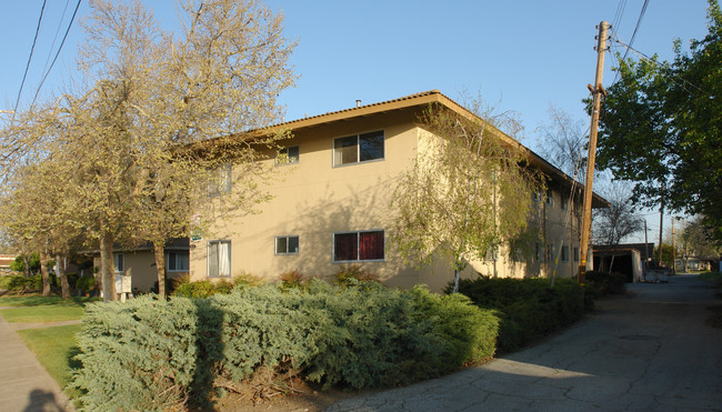 631 Broadway in Gilroy, CA - Building Photo - Building Photo