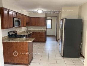 16632 Parkview Ave in Tinley Park, IL - Foto de edificio - Building Photo