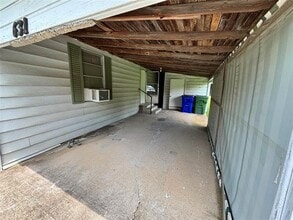 631 E South St in Whitesboro, TX - Building Photo - Building Photo