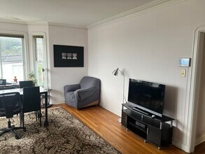 1695 12th Ave, Unit #2 in San Francisco, CA - Building Photo - Building Photo