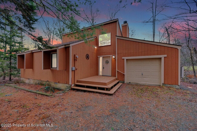 300 Lake Rd in Tobyhanna, PA - Building Photo - Building Photo