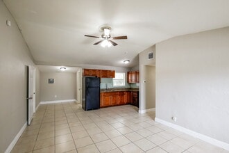 1709 NW 16th Ct in Fort Lauderdale, FL - Building Photo - Building Photo