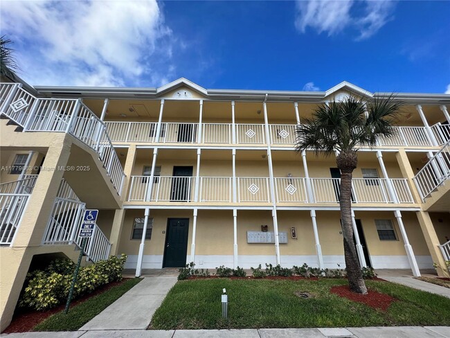 6331 La Costa Dr in Boca Raton, FL - Building Photo - Building Photo