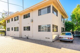 1250 S Orange Grove Blvd in Pasadena, CA - Building Photo - Building Photo