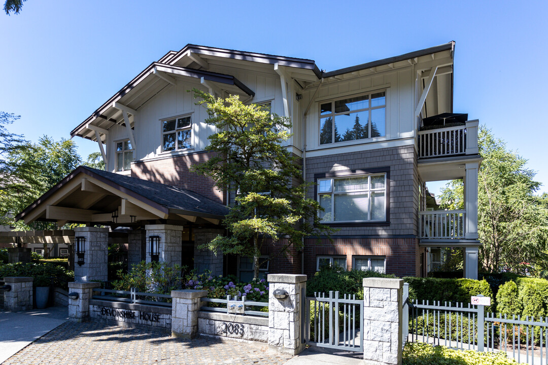 Devonshire House in Vancouver, BC - Building Photo