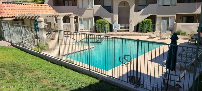 property at 1820 E Morten Ave
