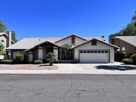 6933 W Sack Dr in Glendale, AZ - Building Photo