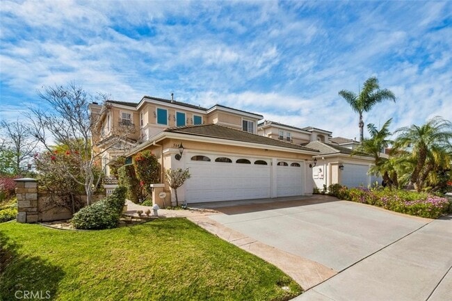 property at 5643 Willowmere Ln