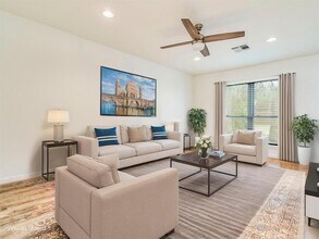 8305 Summer Side Dr in Austin, TX - Building Photo - Building Photo