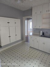 1841 Roanoke Ave in Louisville, KY - Foto de edificio - Building Photo