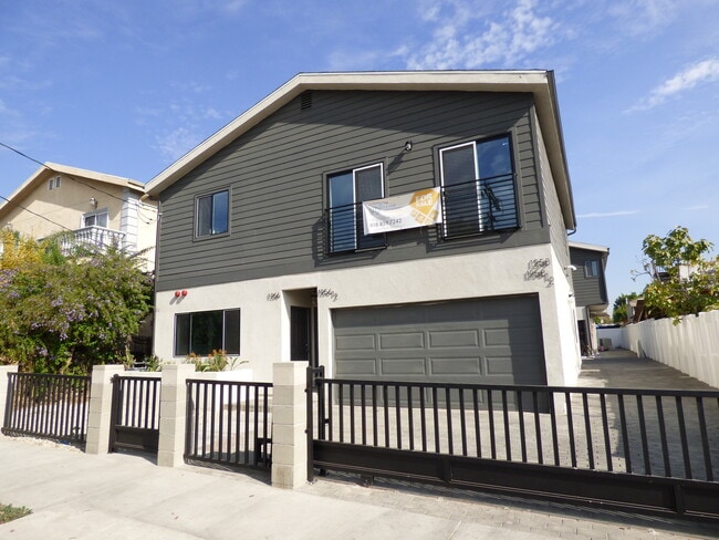 1256 N Hobart Blvd in Los Angeles, CA - Building Photo - Building Photo