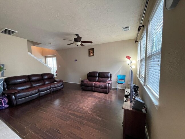 5626 Claybeck Ln in Katy, TX - Foto de edificio - Building Photo