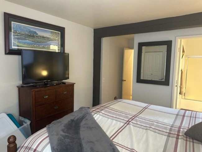 248 Mammoth Slopes Dr in Mammoth Lakes, CA - Building Photo - Building Photo