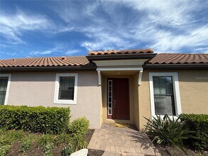 8724 Bellussi Dr in Sarasota, FL - Building Photo - Building Photo