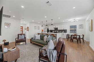 1415 Mountain Lake Rd in Dallas, TX - Building Photo - Building Photo