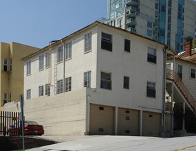 1561-1575 9th Ave in San Diego, CA - Foto de edificio - Building Photo