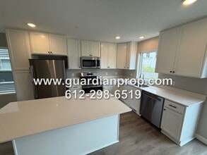8859 Granite Ct in Woodbury, MN - Building Photo - Building Photo
