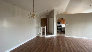 1238 Ballantrae Pl in Mundelein, IL - Building Photo - Building Photo
