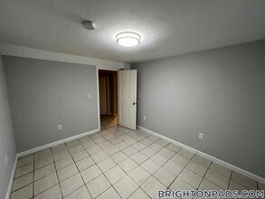 72 Nonantum St, Unit 1 in Boston, MA - Building Photo - Building Photo