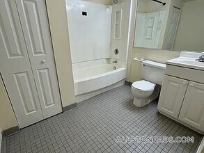15 N Beacon St in Boston, MA - Building Photo - Building Photo