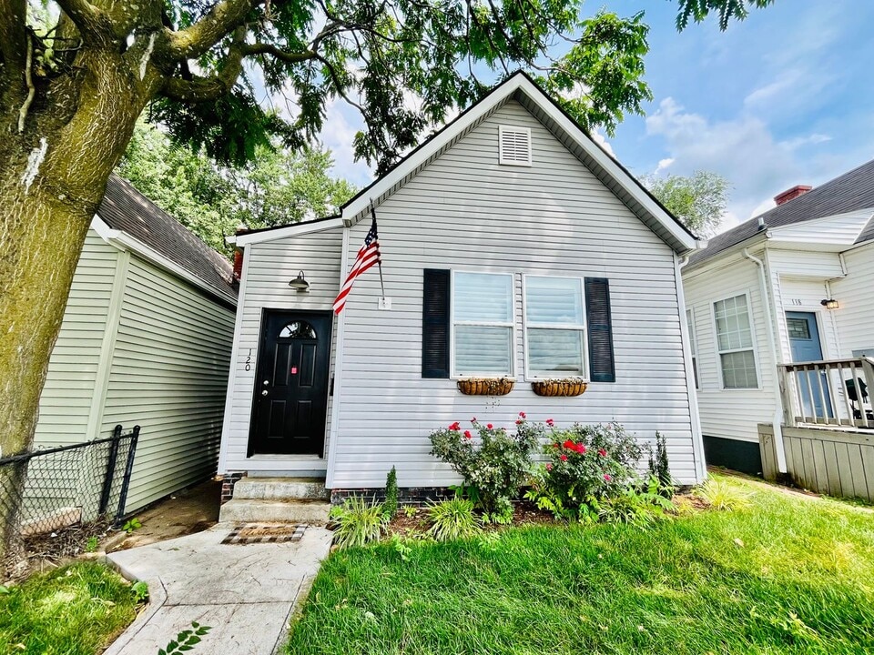 120 E 15th St in New Albany, IN - Foto de edificio