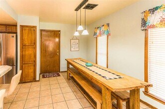 7215 NW Willow Creek Dr in Lawton, OK - Building Photo - Building Photo