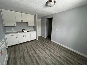 410 W Lyon Ave, Unit 410 in Lake City, MN - Building Photo - Building Photo