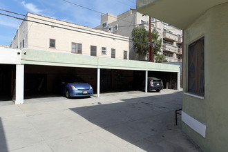 613 S Detroit St in Los Angeles, CA - Building Photo - Building Photo