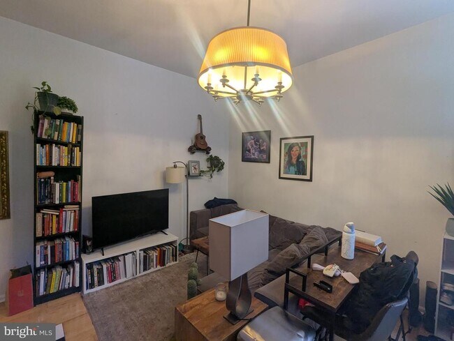 251 S 21st St in Philadelphia, PA - Building Photo - Building Photo